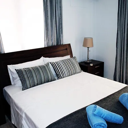 Luxury City Center Duplex 3 Bdr Apartment *