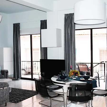 Apartament Luxury City Center Duplex 3 Bdr Larnaca